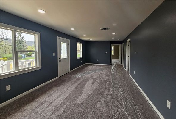 Empty room, Interior, Recessed Lighting