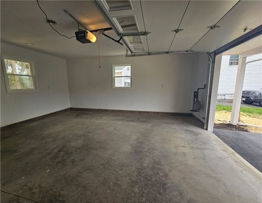 Garage, Interior
