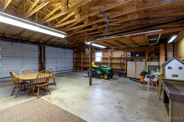 Dining room, Fitness Equipment, Garage, Interior, Wooden Beams