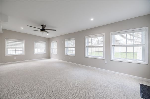 Empty room, Interior, Recessed Lighting