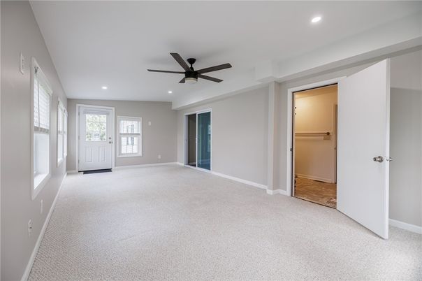 Empty room, Interior, Recessed Lighting