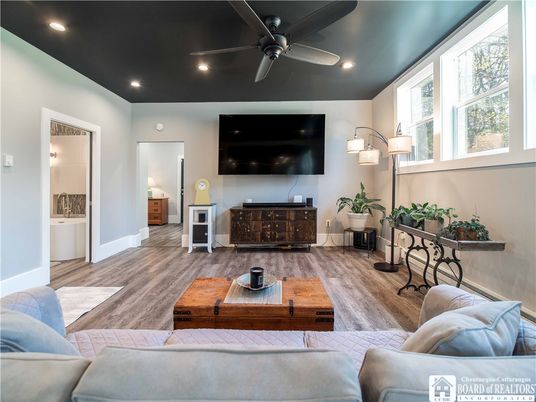 Interior, Living room, Recessed Lighting, Wood Texture Flooring