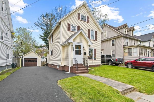 Detached Garage, Exterior