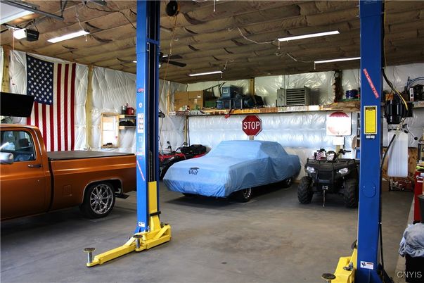 Garage, Interior