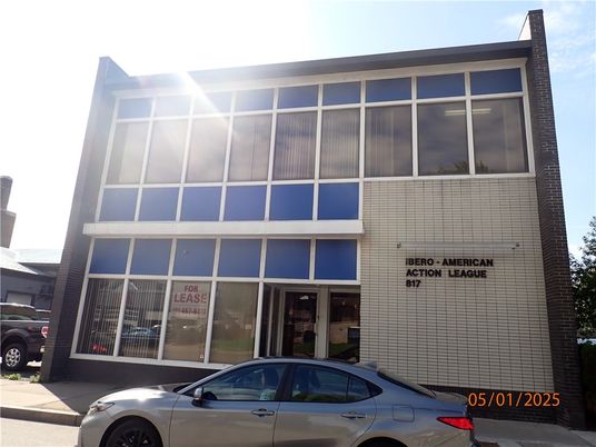 Exterior, Facade, Highrise