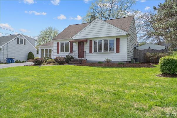 Backyard, Exterior, Facade, Cape Cod