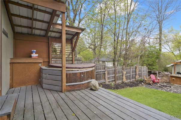 Exterior, Hot Tub