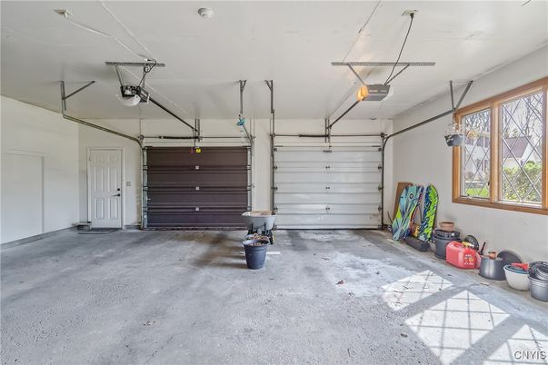 Garage, Interior