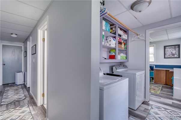Interior, Washer, Wood Texture Flooring