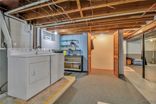 Interior, Utility Closets, Washer, Wooden Beams