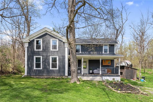 Backyard, Exterior, Facade, American Foursquare