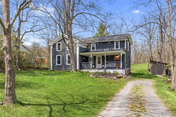 Backyard, Exterior, Facade, American Foursquare