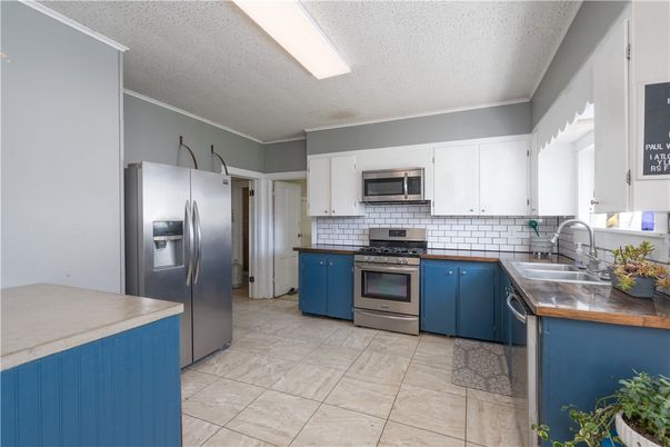Interior, Kitchen, Stainless Steel Appliances