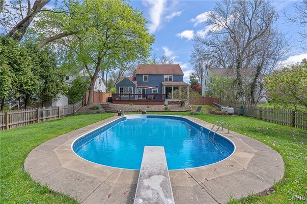 Exterior, Pool