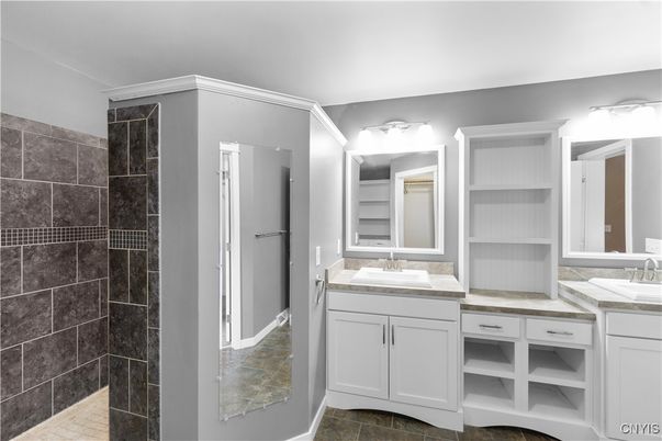 Bathroom, Dual Sink Vanities, Interior