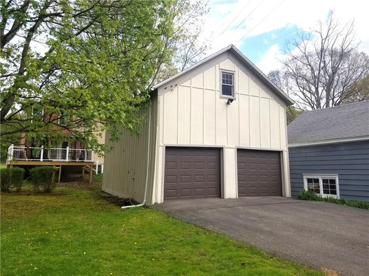 Detached Garage, Exterior