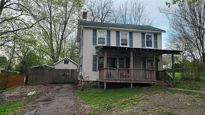 Backyard, Exterior, Facade, American Foursquare