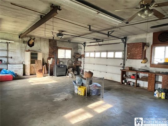 Garage, Interior