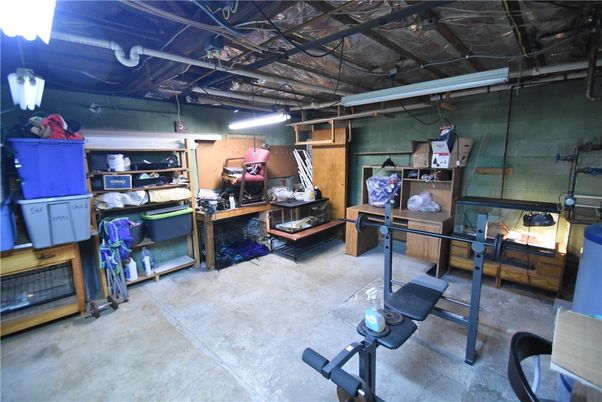 Garage, Interior