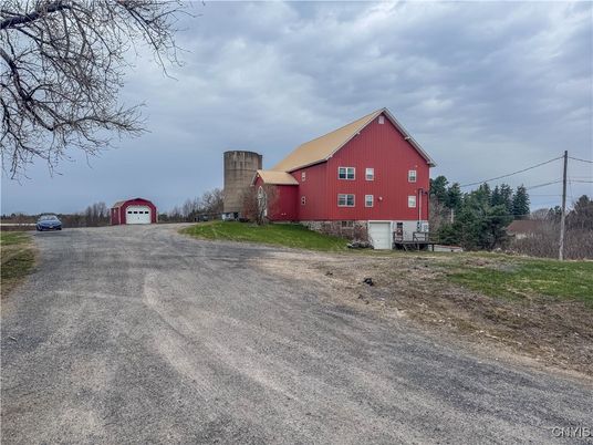 Backyard, Detached Garage, Exterior