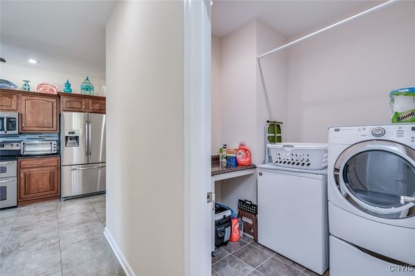 Interior, Kitchen, Recessed Lighting, Washer