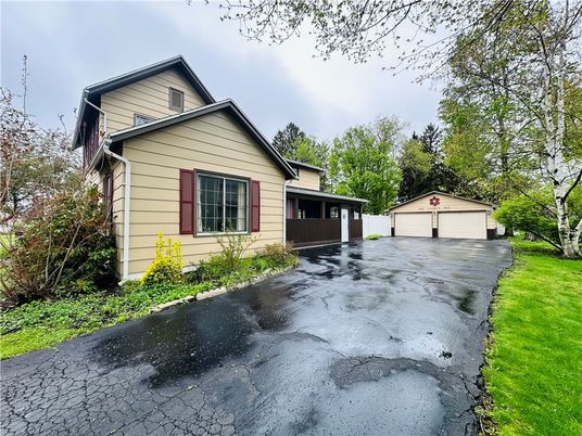 Backyard, Detached Garage, Exterior