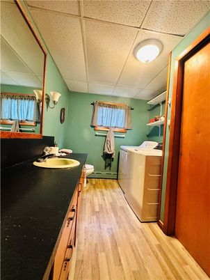 Interior, Washer, Wood Texture Flooring