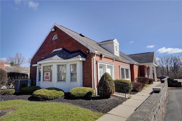 Exterior, Facade, Brick Facade, Cape Cod