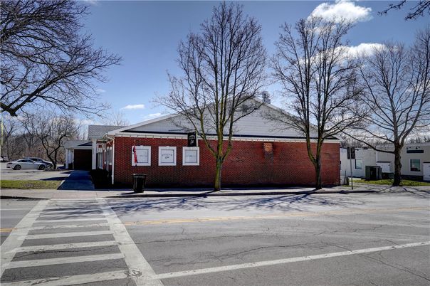 Exterior, Facade, Brick Facade, Cape Cod