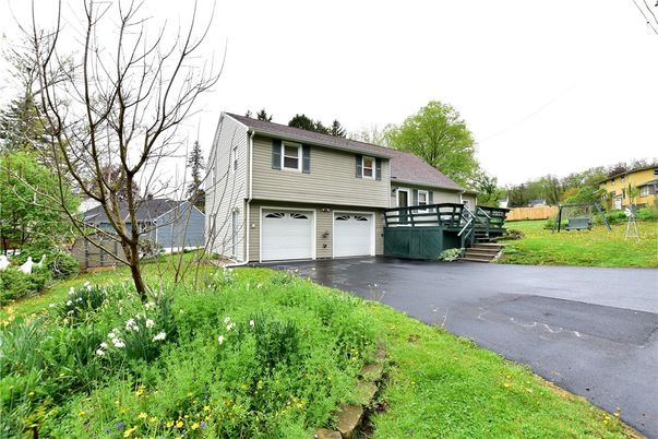 Attached, Exterior, Facade, Raised Ranch