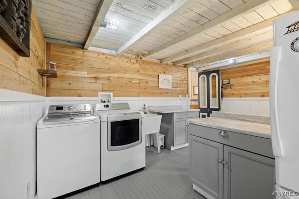 Interior, Washer, Wooden Beams, Wooden Ceilings, Wooden Walls