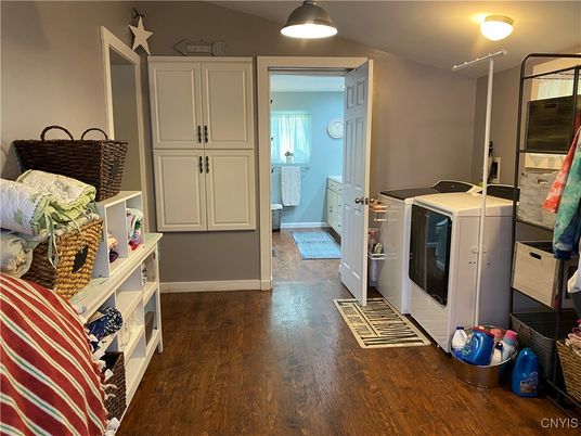 Interior, Washer, Wood Texture Flooring