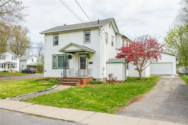 Detached Garage, Exterior, Facade, Queen Anne Victorian