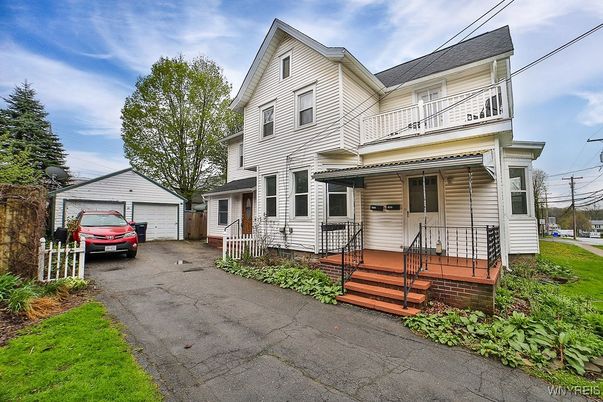 Detached Garage, Exterior
