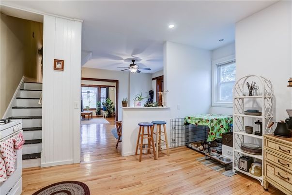 Interior, Recessed Lighting, Wood Texture Flooring