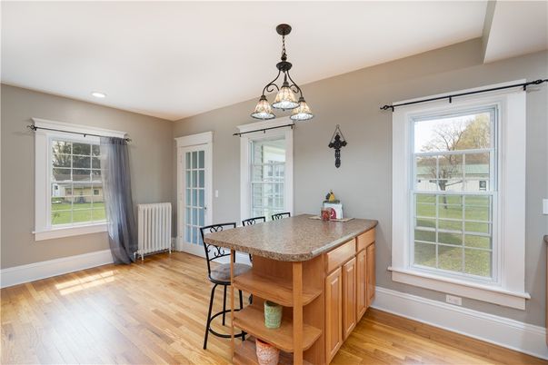 Interior, Pendant Lights, Recessed Lighting, Wood Texture Flooring