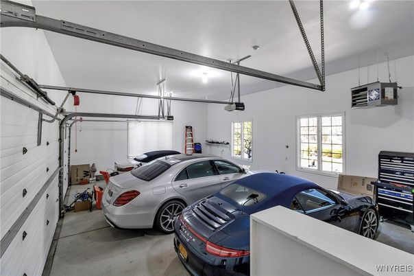 Garage, Interior