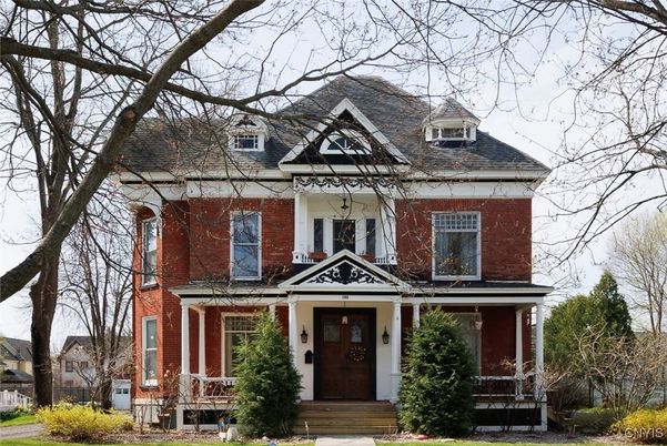 Exterior, Facade, Brick Facade, Queen Anne Victorian
