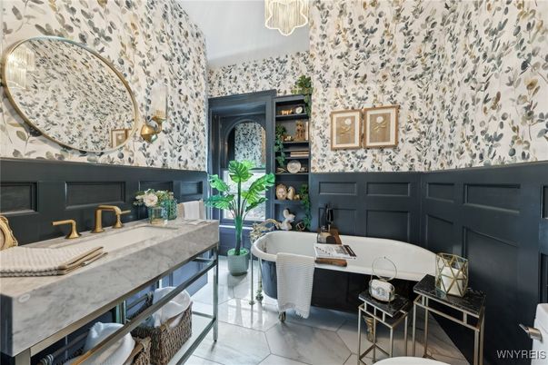 Bathroom, Free Standing Baths, Interior