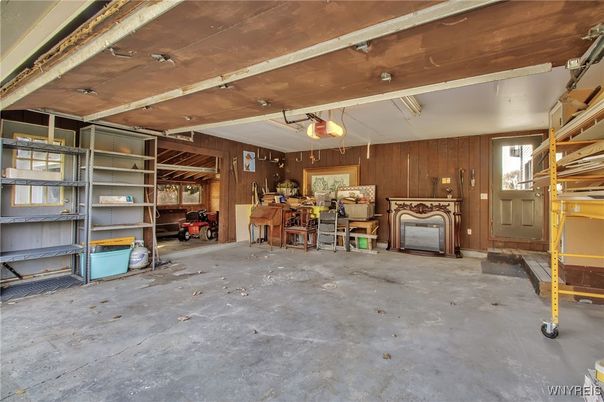 Garage, Interior, Wooden Walls