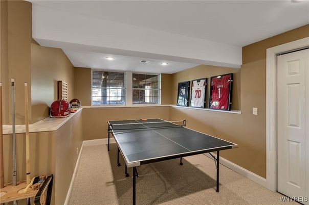 Game Room, Interior, Recessed Lighting