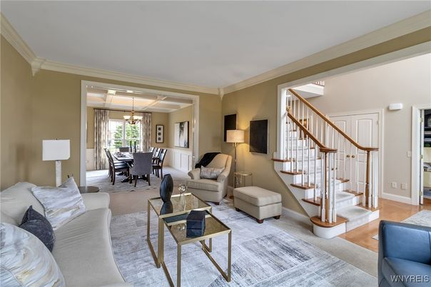Chandelier, Dining room, Interior, Living room