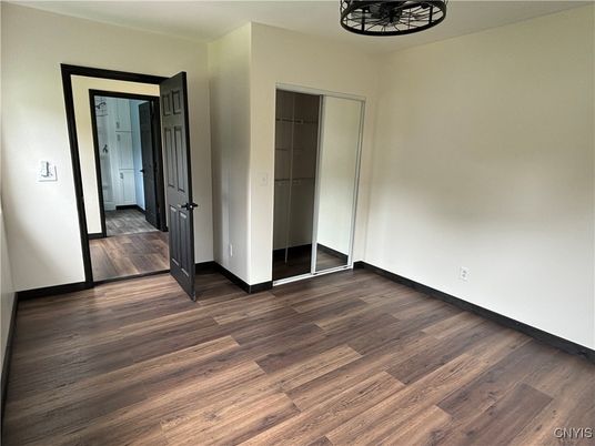 Chandelier, Empty room, Interior, Wood Texture Flooring