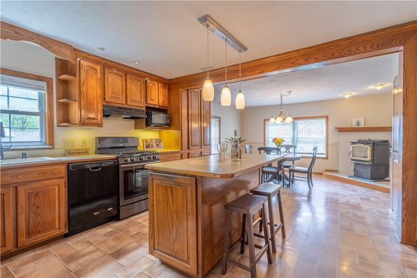 Dining room, Interior, Kitchen, Pendant Lights, Recessed Lighting, Stainless Steel Appliances