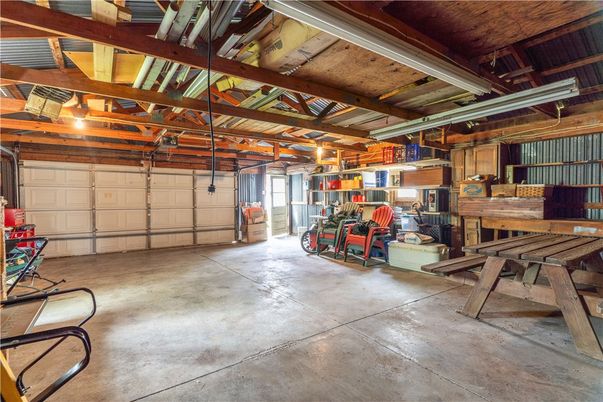 Garage, Interior, Wooden Beams