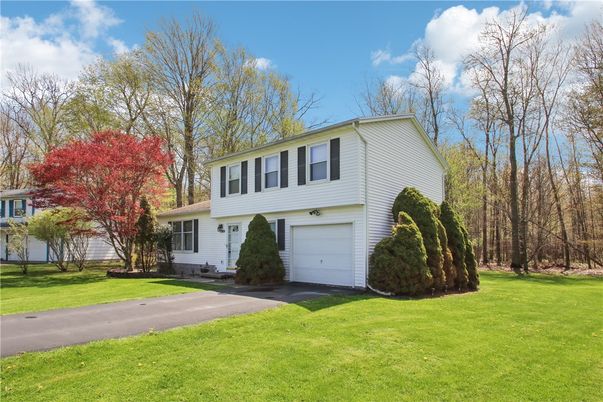 Attached, Exterior, Facade, Raised Ranch