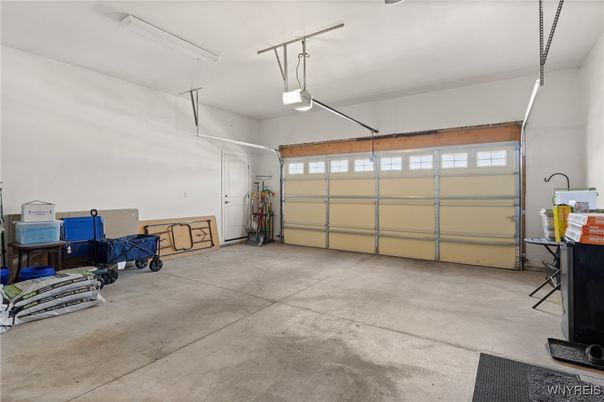 Garage, Interior