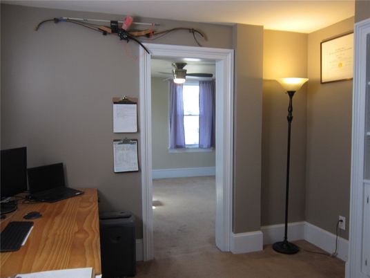 Home Office, Interior
