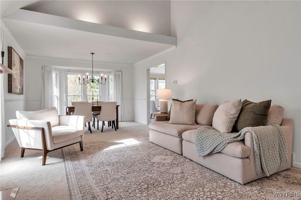 Chandelier, Dining room, Interior, Living room, Pendant Lights