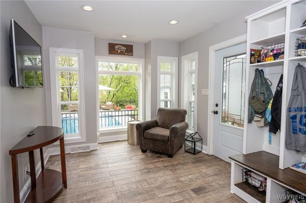 Interior, Recessed Lighting, Wood Texture Flooring